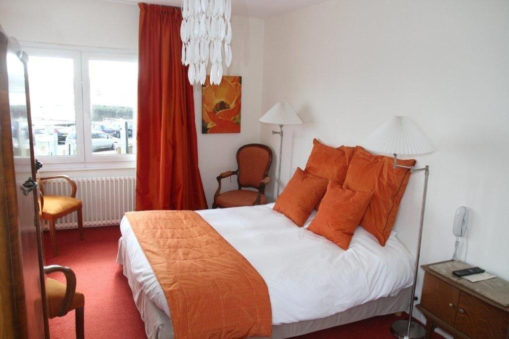 Hotel Le Suroit Perros-Guirec Zimmer foto